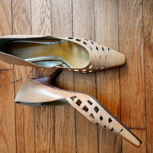 Natralizer kitten heels